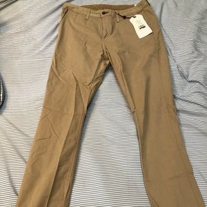 NWT Rag and Bone Chinos Size 33